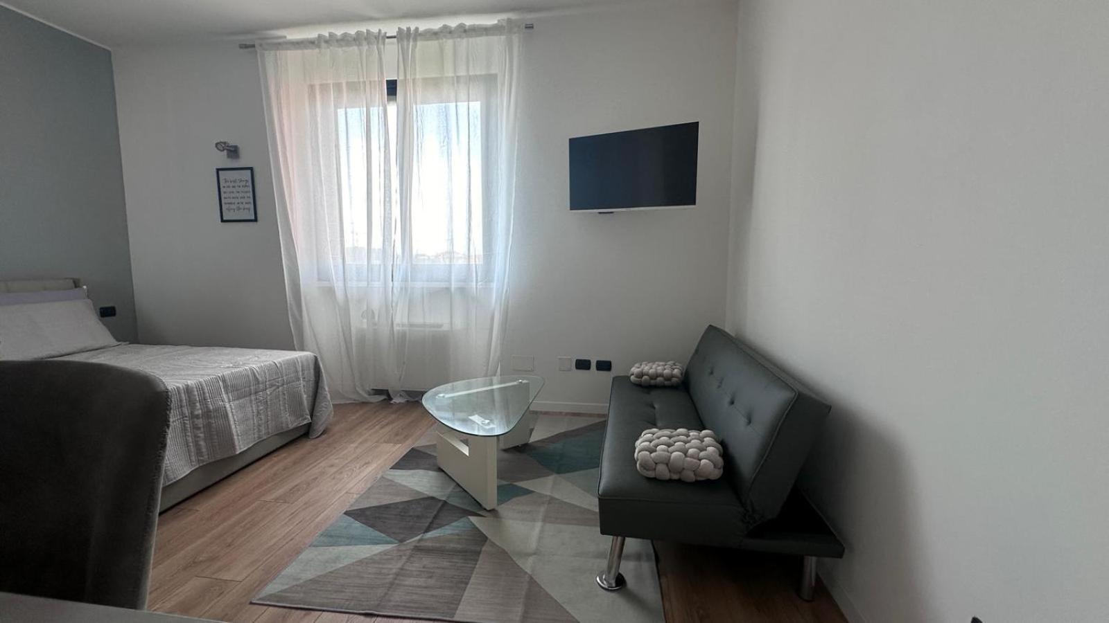 Aparthotel Monolocale Ovidio Milano Esterno foto
