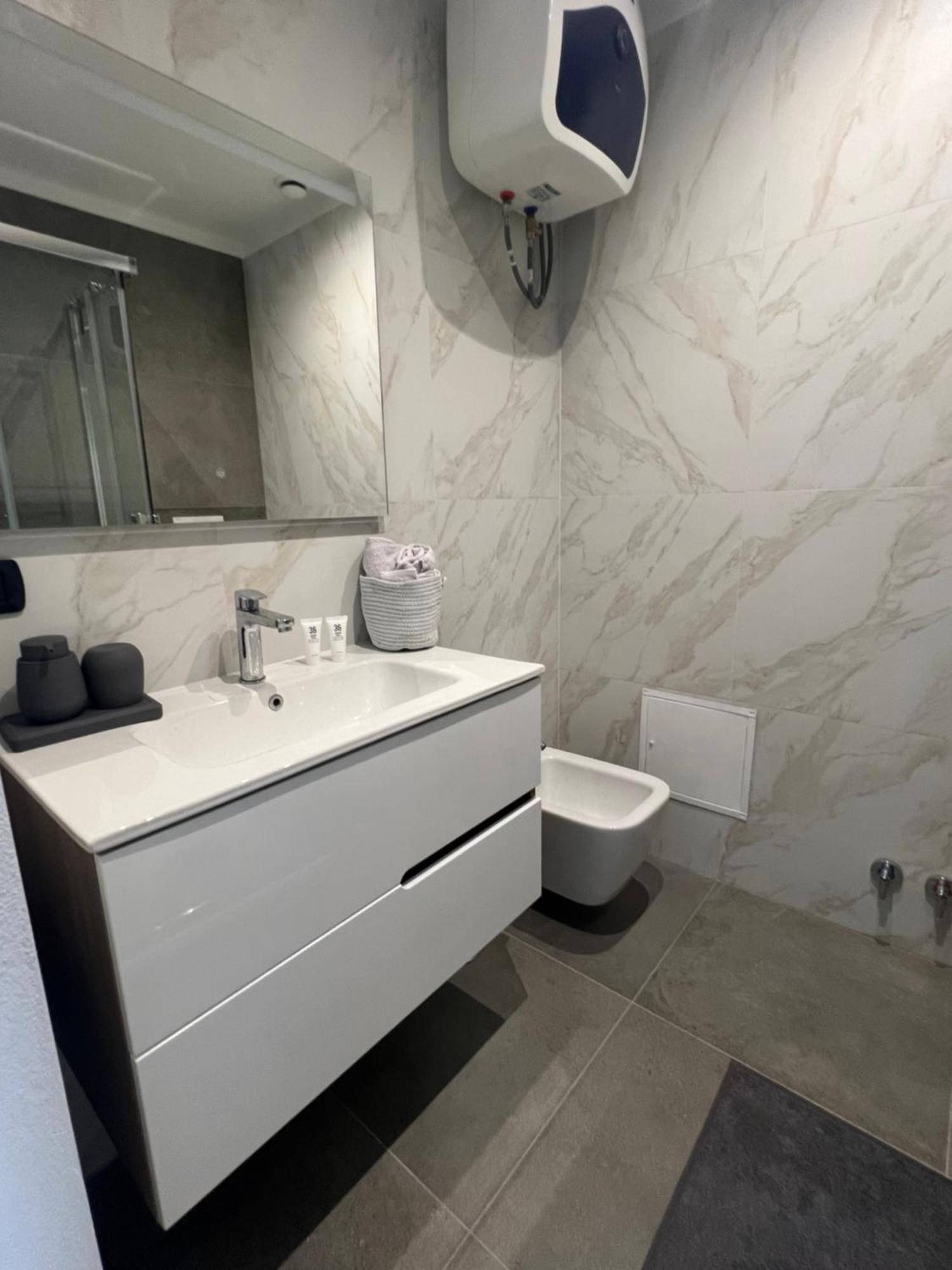 Aparthotel Monolocale Ovidio Milano Esterno foto