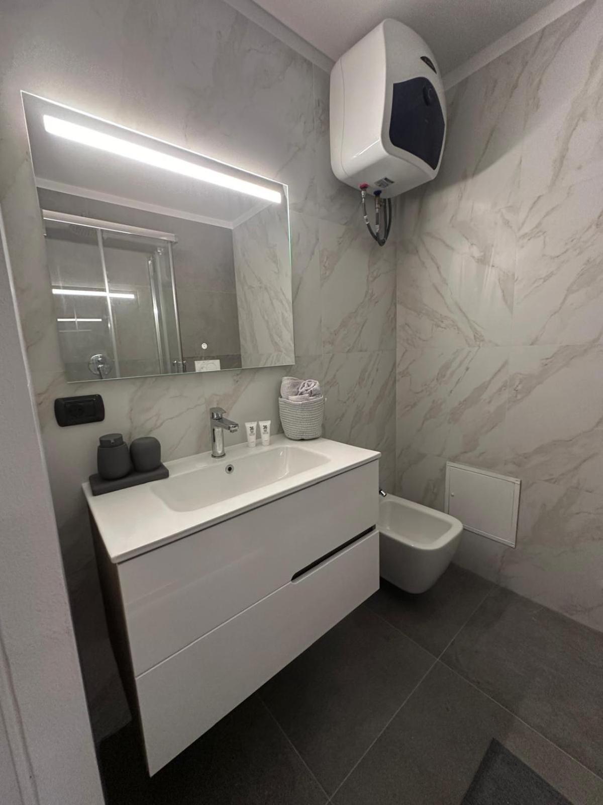 Aparthotel Monolocale Ovidio Milano Esterno foto