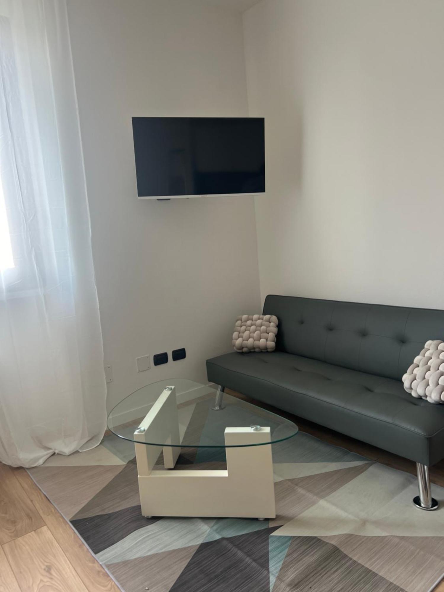 Aparthotel Monolocale Ovidio Milano Esterno foto